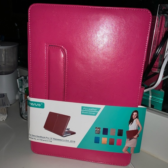 Mac Book Pro 13 (2016) computer case pink or blue color available. - Picture 3 of 4